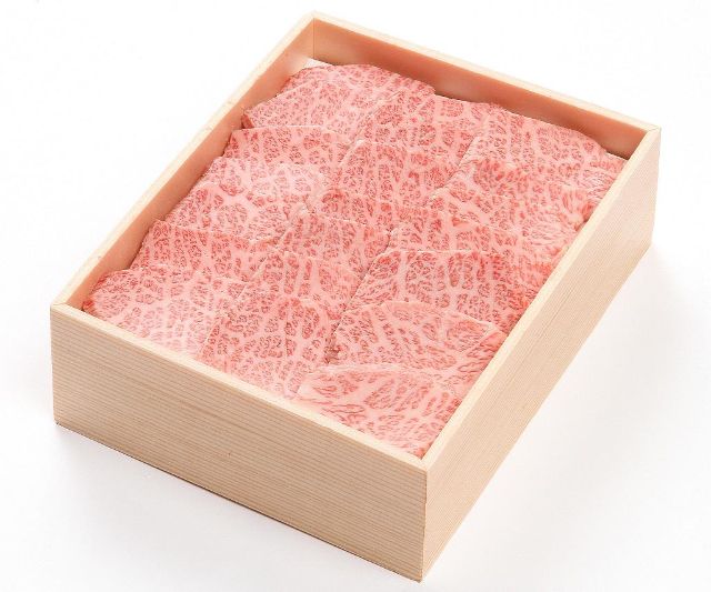 和牛の通販・肉の田じまで販売している木箱に入った松阪牛すきやき用(肩)